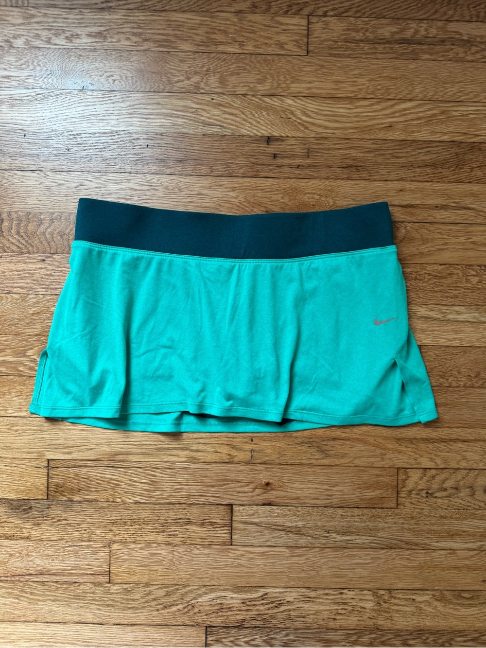 Nike Women’s Green Athletic Skirt